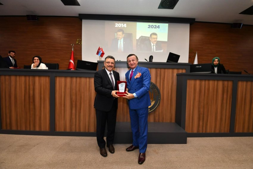 Genç, Ortahisar’ın son meclis toplantısını yönetti