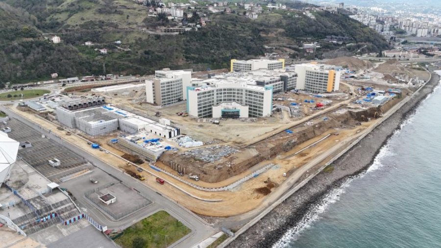 Trabzon Şehir Hastanesi inşaatında alt yapı çalışmaları sürüyor