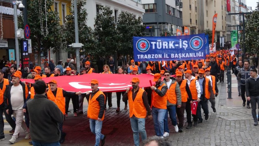 Trabzon'da 1 Mayıs İşçi Bayramı coşkusu