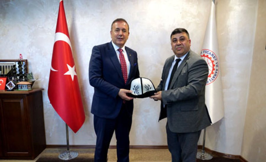 Trabzon'da öğrenim gören yabancı uyruklu öğrencilere dış ticaret eğitimi verilecek