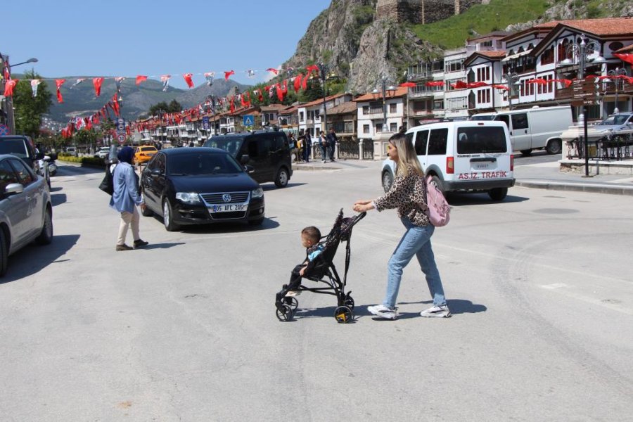 Amasya'ya gelen şaşırıyor: Korna sesi yok, yollarda öncelik yayaların